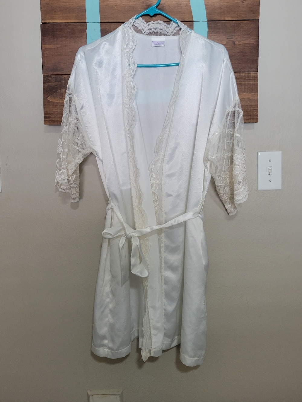 Vintage Satin Lace Bridal Old Hollywood Glamour Robe in Ivory